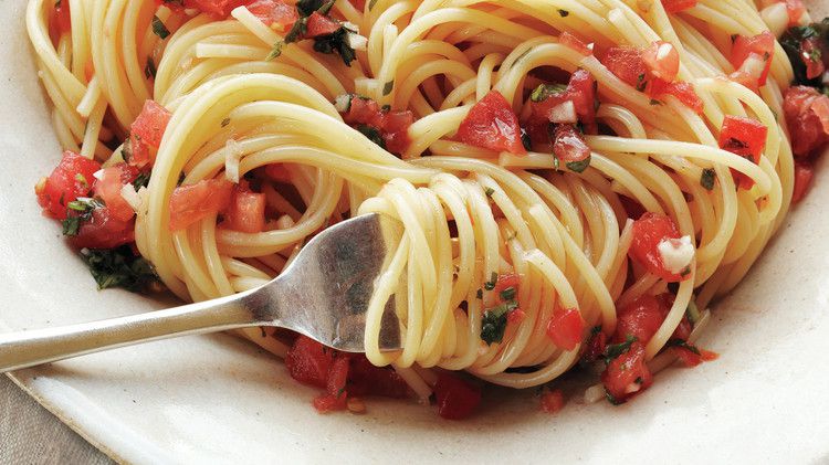 Pasta with Fresh Tomato Sauce_image